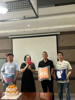 欢乐共聚  情暖职场-企化网络五月员工生日会